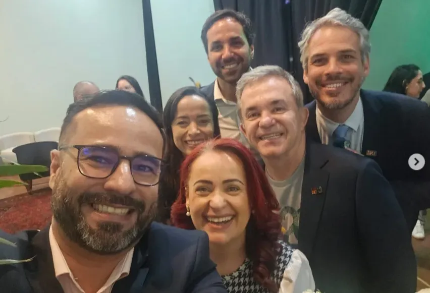 Reunião com classe política