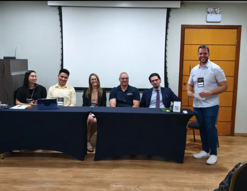 Assessoria jurídica esclarece dúvidas dos participantes durante o 1º Congresso do SINDSERH-MS